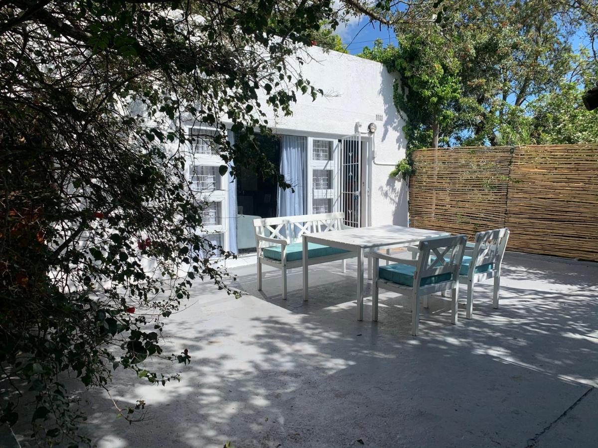 The Little Hideaway Guesthouse Stellenbosch Exterior foto